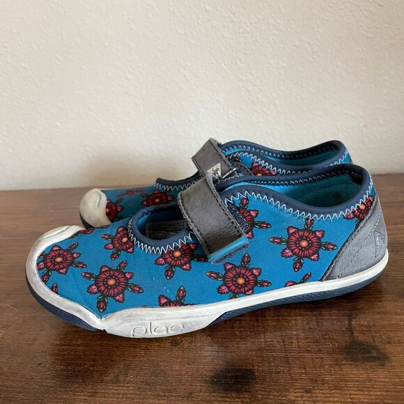 Size 12 / Toddler Girl PLAE Shoes - Picture 3 of 7